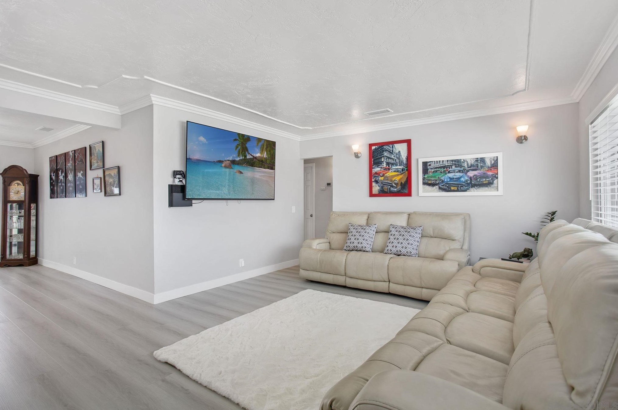 935 Brucker Ave, Spring Valley CA  91977-4806 exterior