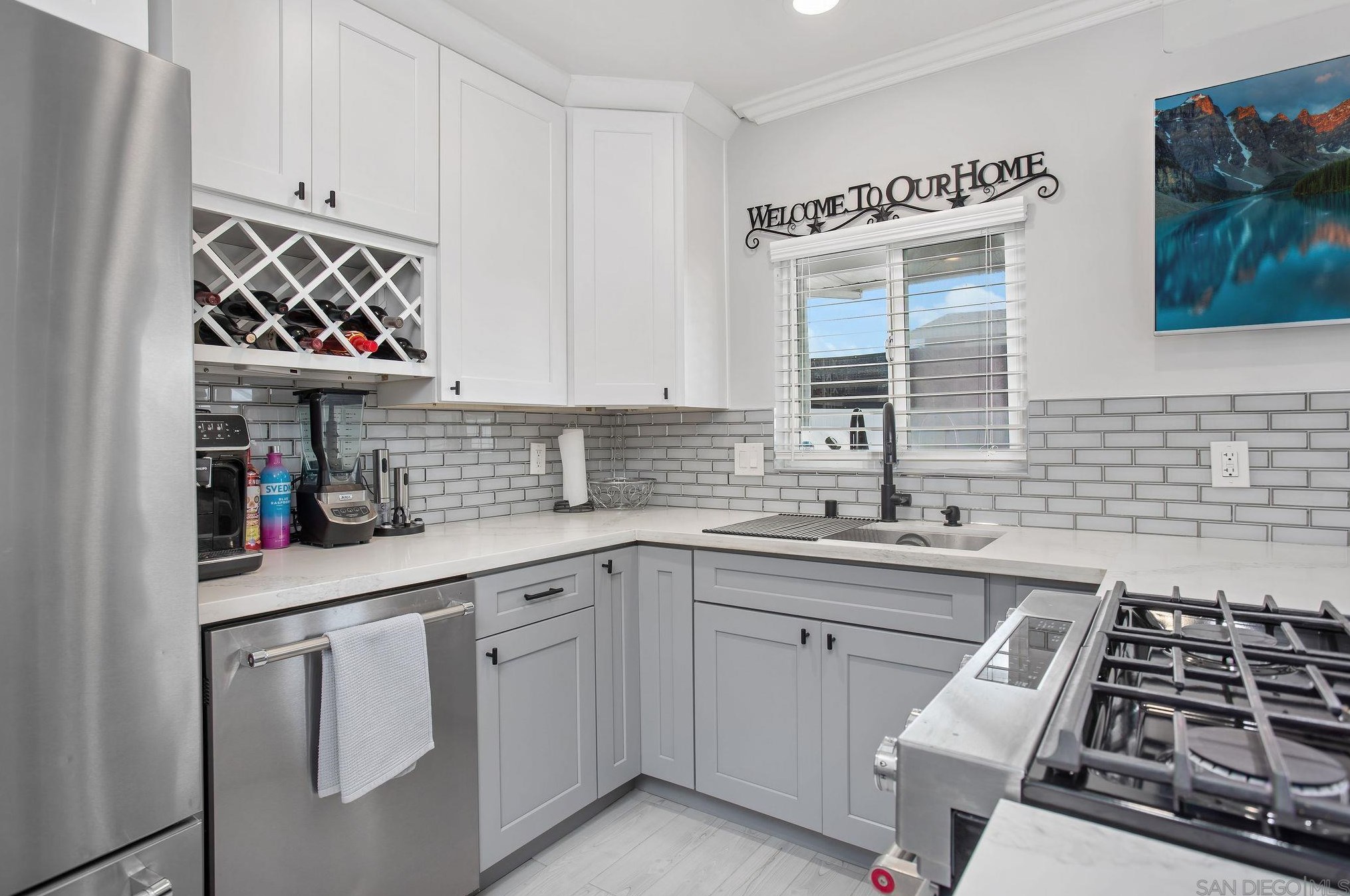 935 Brucker Ave, Spring Valley CA  91977-4806 exterior