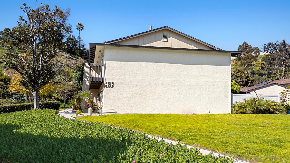 3311 Fairlomas Rd, National City CA  91950-8211 exterior