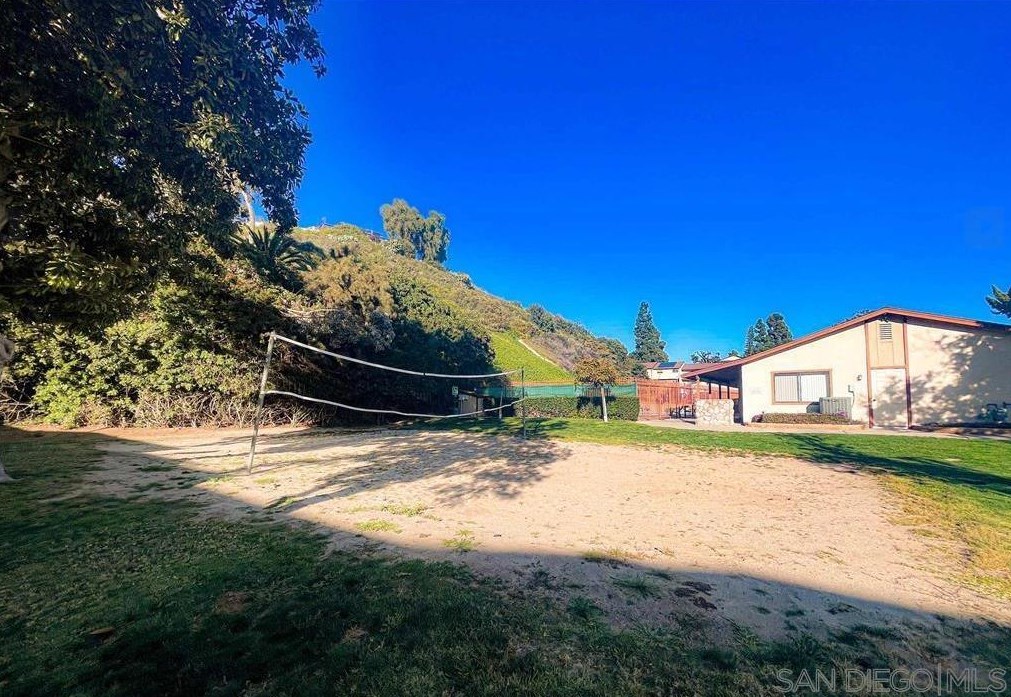 3311 Fairlomas Rd, National City CA  91950-8211 exterior