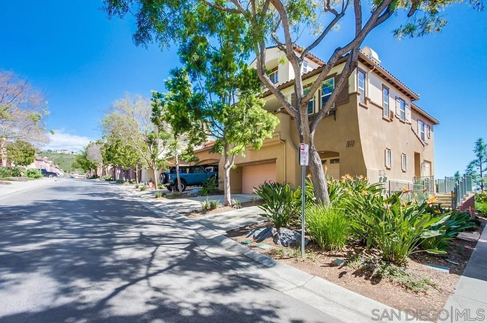 1273 Highbluff Ave, San Marcos, CA 92078