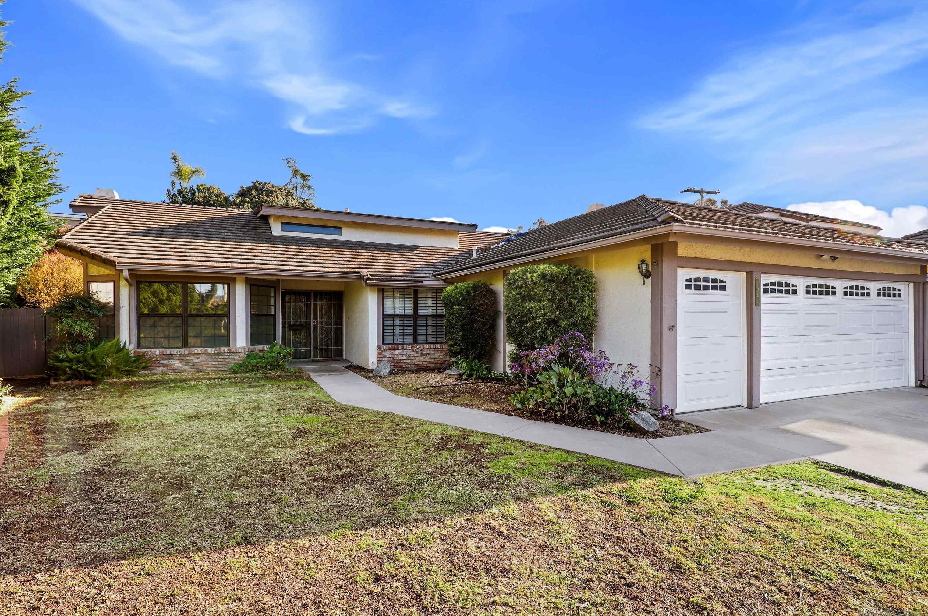 1061 Fountain Pl, Escondido, CA 92026-1762