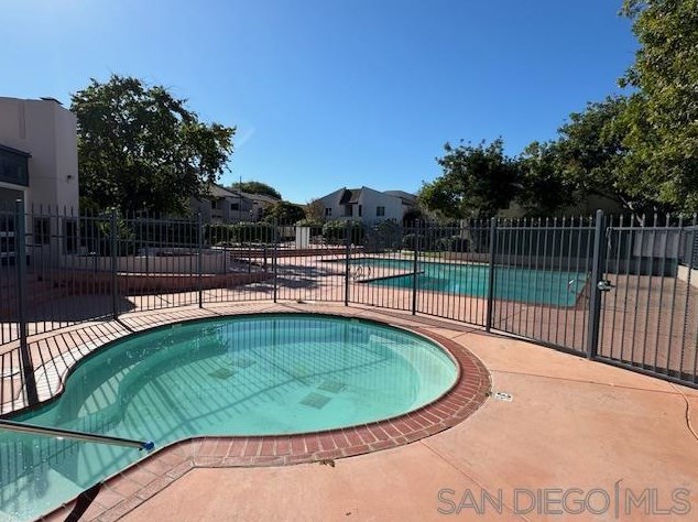 3290 Ashford St, San Diego CA 92111-5044 exterior