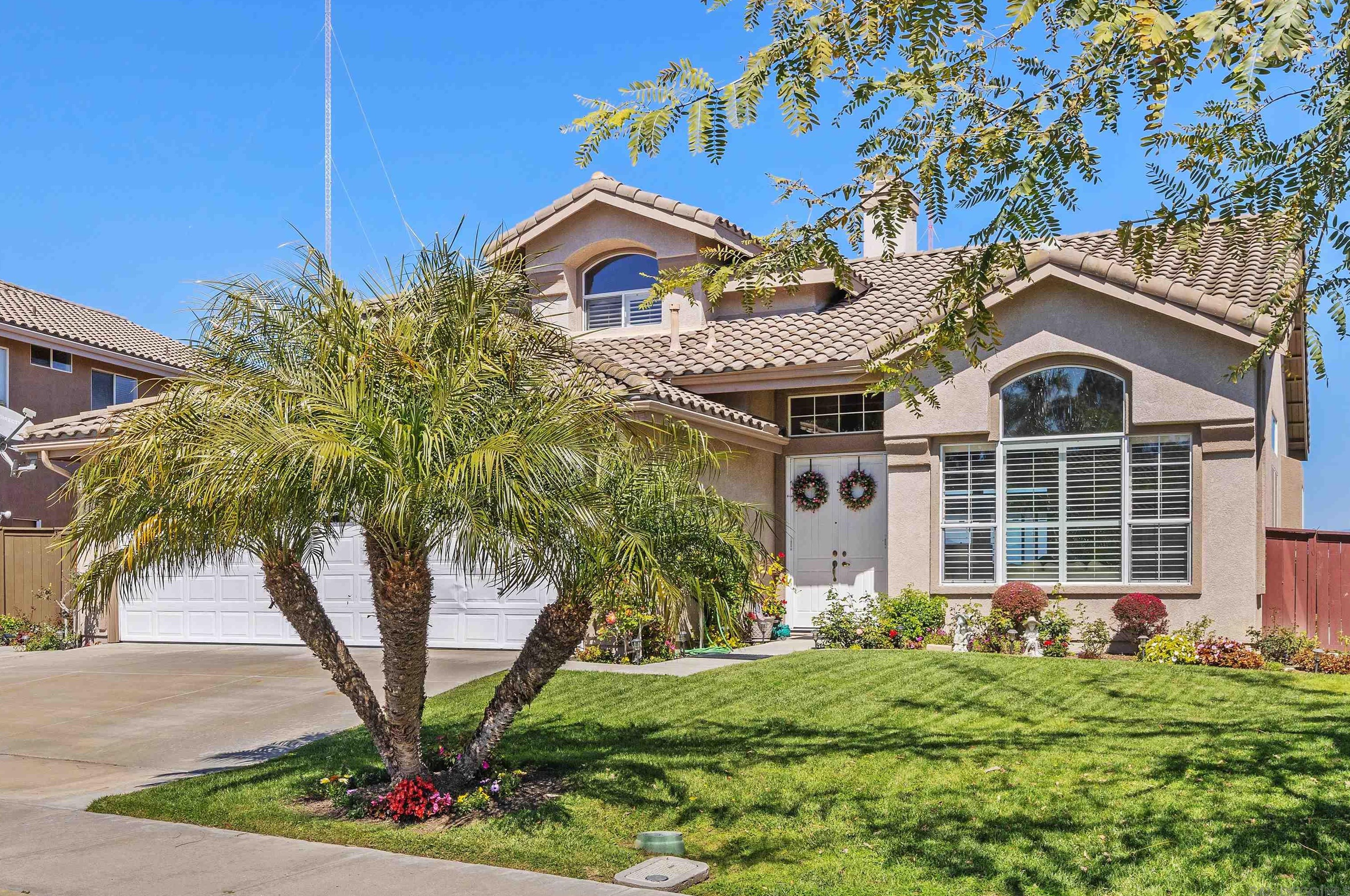 5213 Palmera Dr, Oceanside CA  92056-2117 exterior