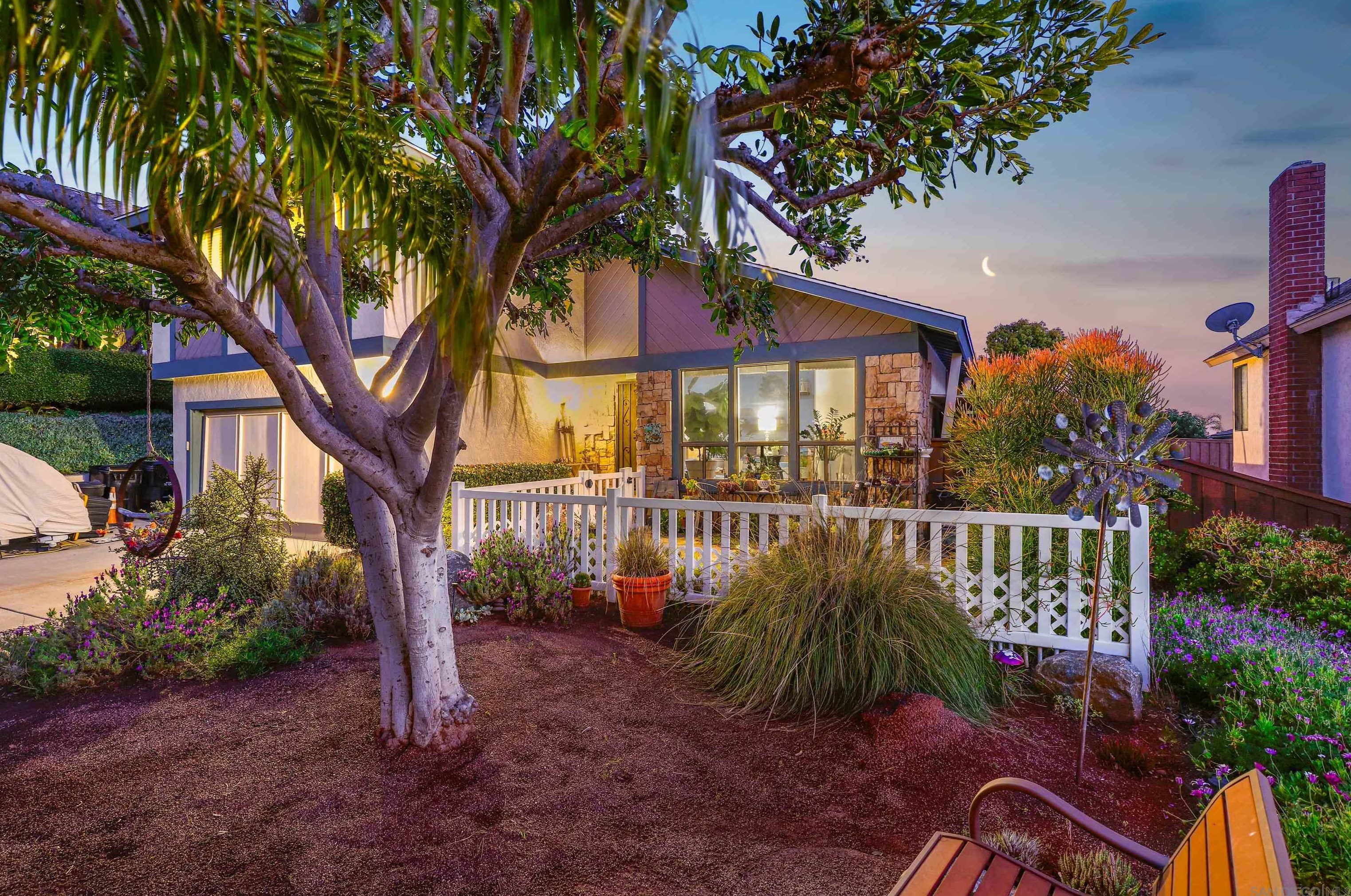 9117 Meadowrun Way, San Diego, CA 92129-3331