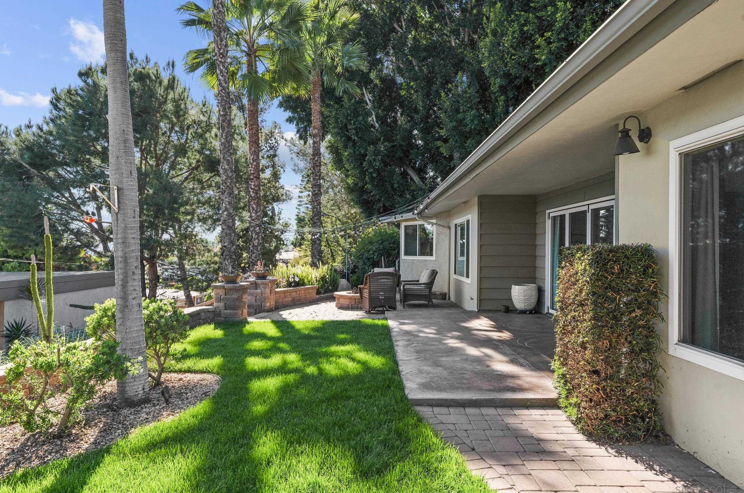 1715 Pepper Dr, El Cajon, CA 92021-3644