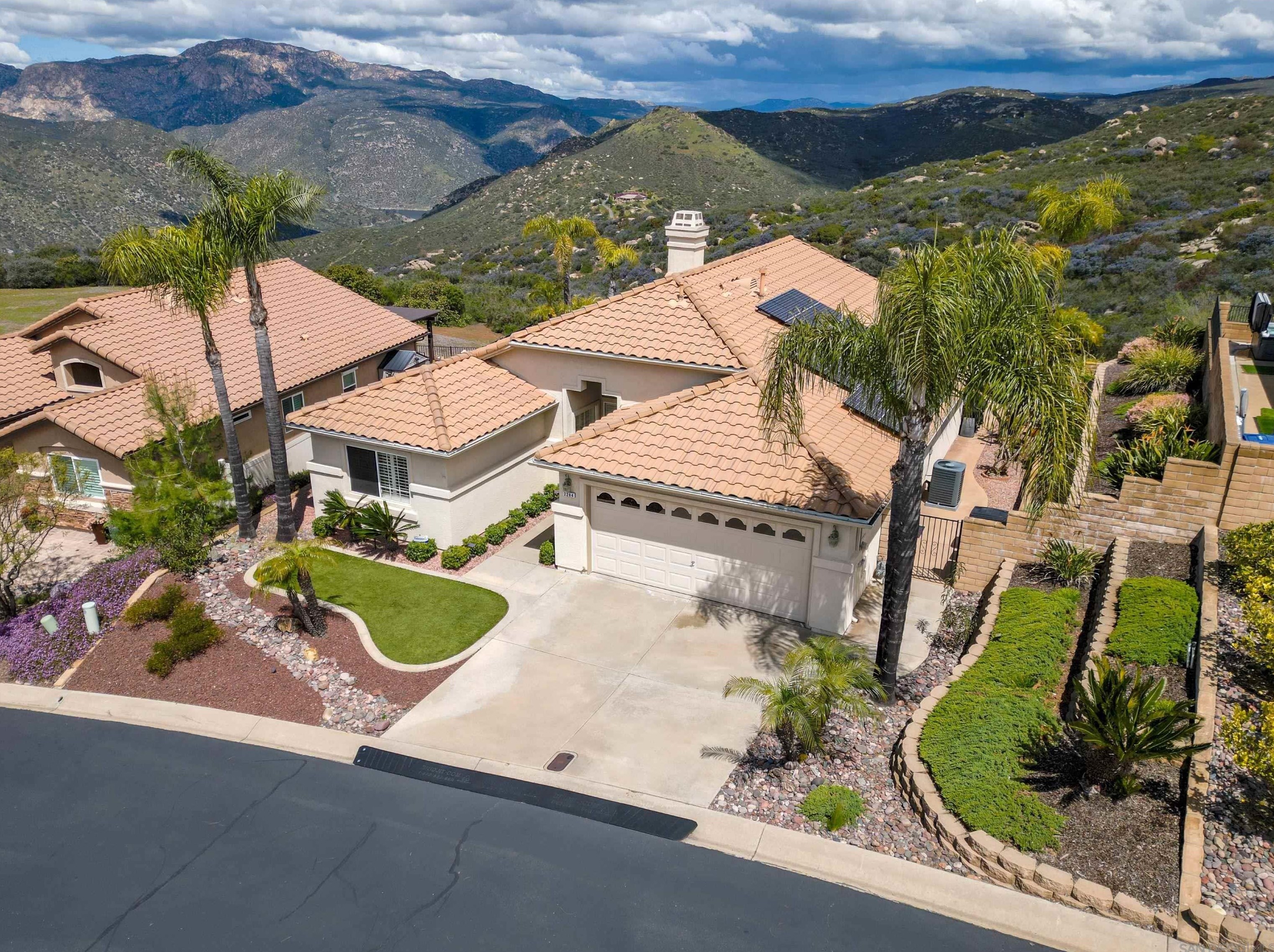 2264 Larkspur Dr, Alpine, CA 91901-1309