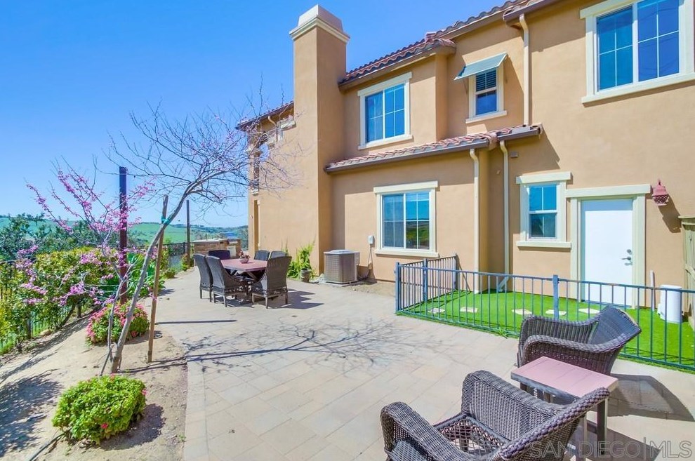 8575 Old Stonefield Chase, San Diego CA  92127-6134 exterior