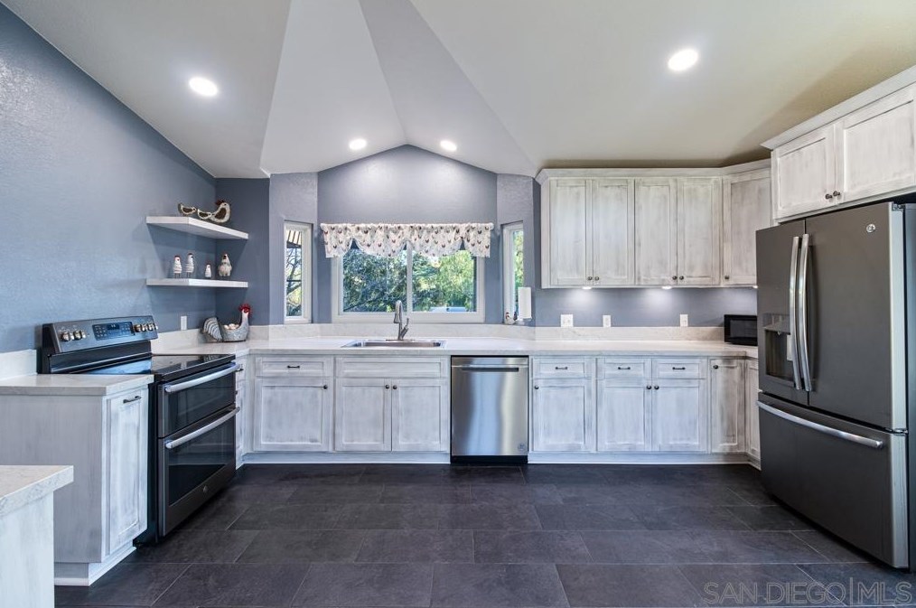 35205 Calle Nopal, Temecula, CA 92592-9432