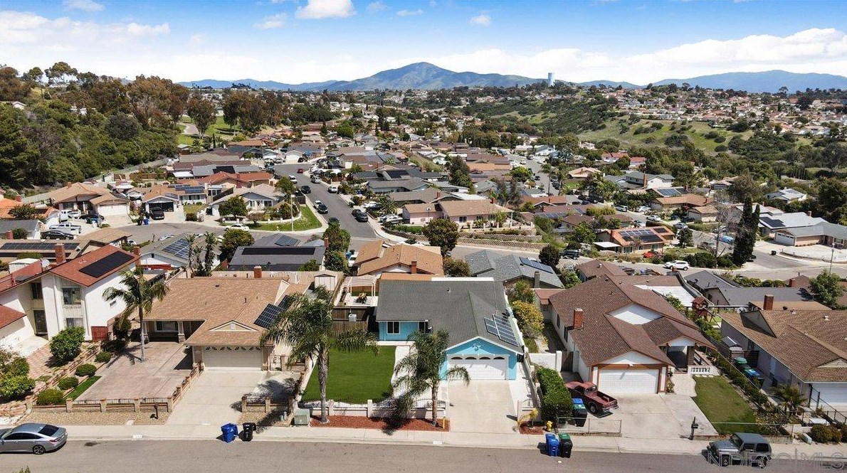 1307 Theodore Dr, San Diego, CA 92114-6809