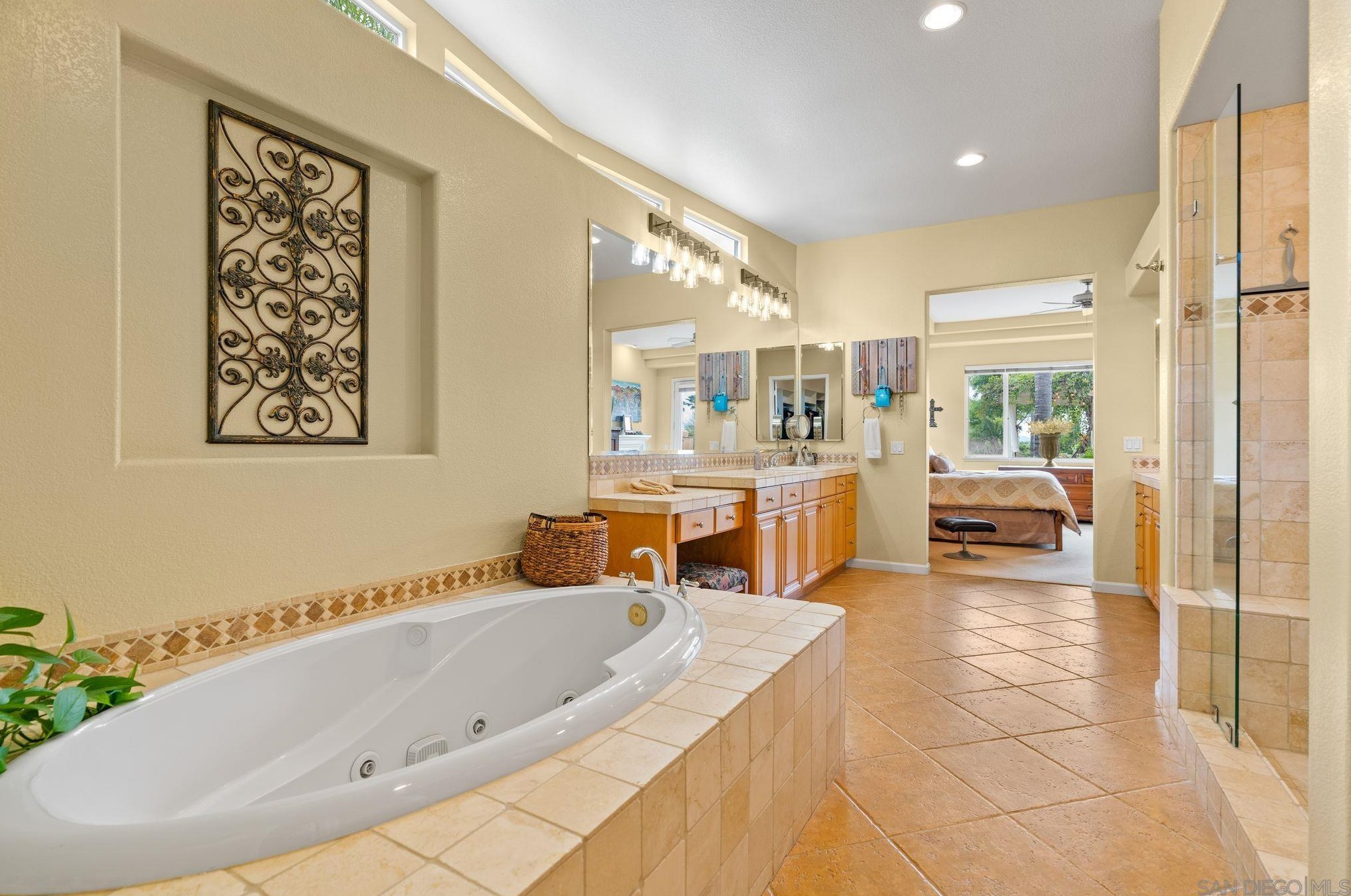 2509 Park Ridge Dr, Escondido, CA 92025
