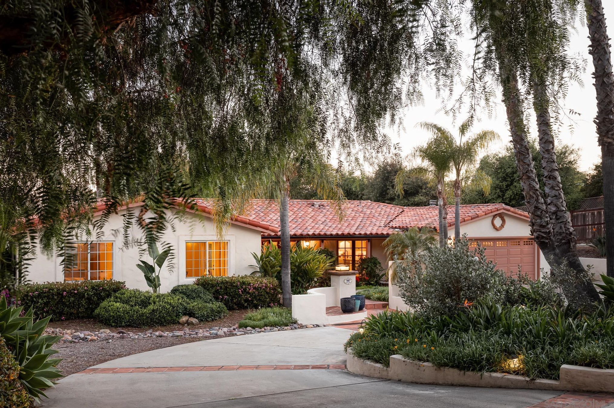 1367 W Via Rancho Pkwy, Escondido, CA 92029