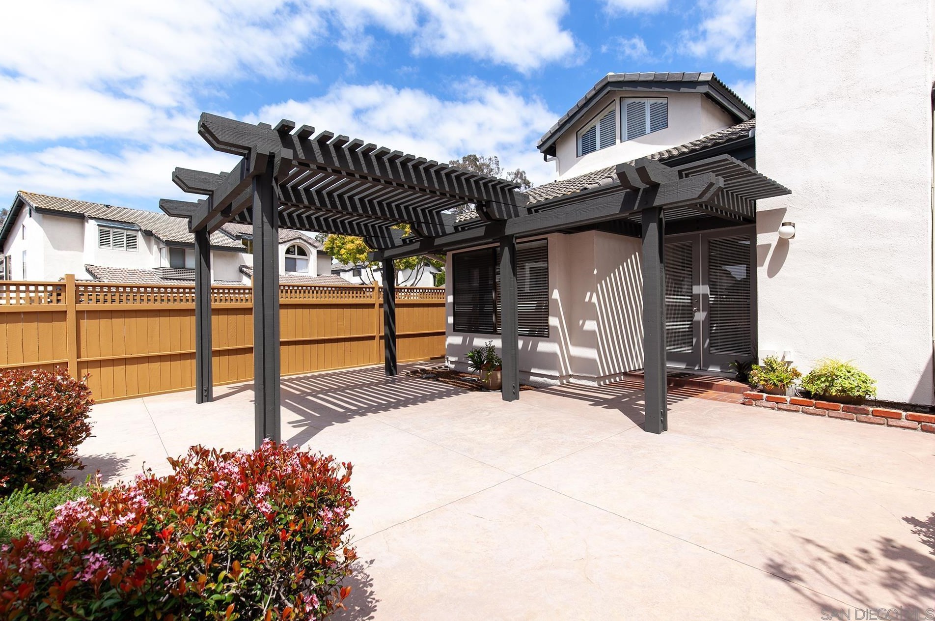 6465 Caminito Listo, San Diego CA 92111-6859 exterior