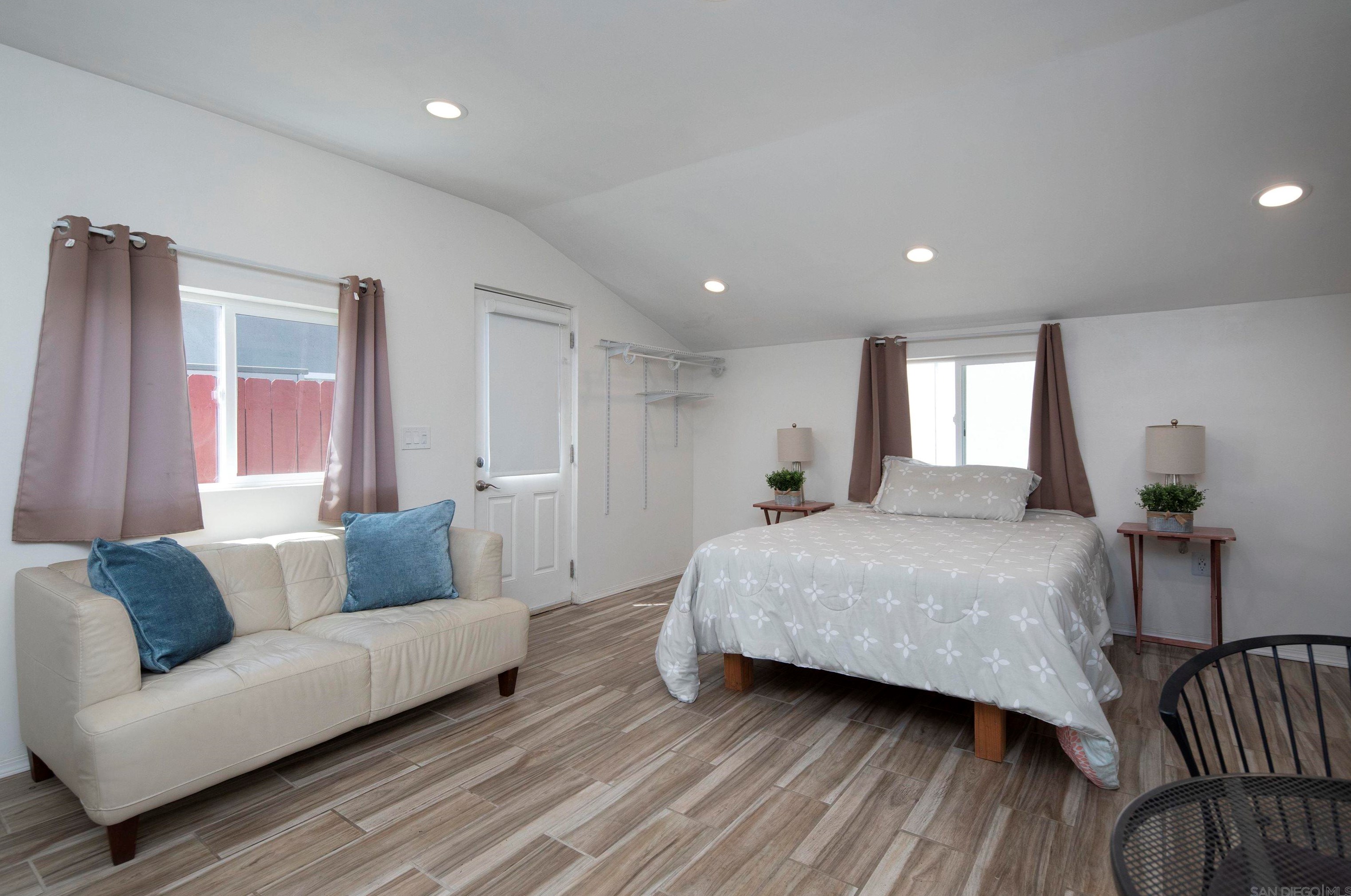 4276 Mt Herbert Ave, San Diego CA 92117-4730 exterior