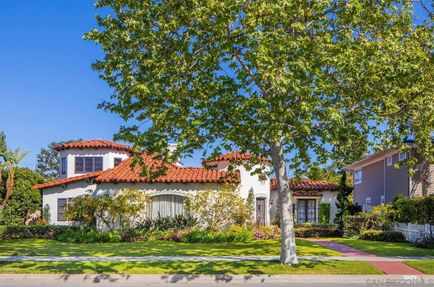 671 Alameda Blvd, San Diego CA 92118-2014 exterior