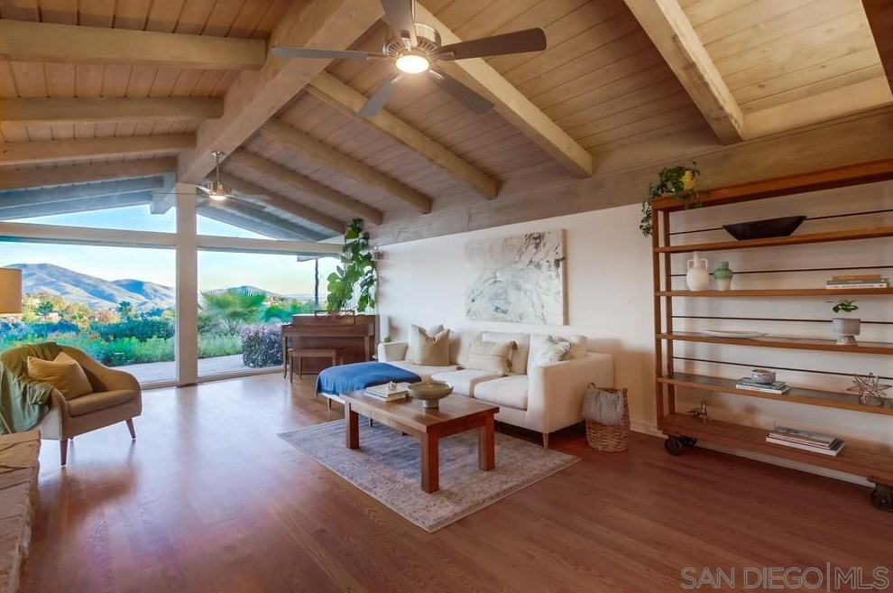 10510 Fuerte Dr, La Mesa CA  91941-4351 exterior