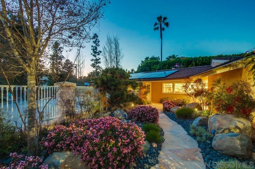 10510 Fuerte Dr, La Mesa CA  91941-4351 exterior