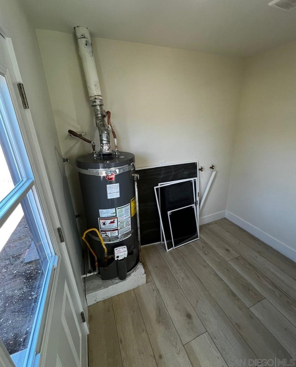 3596 Birch St, San Diego CA 92113-3935 exterior