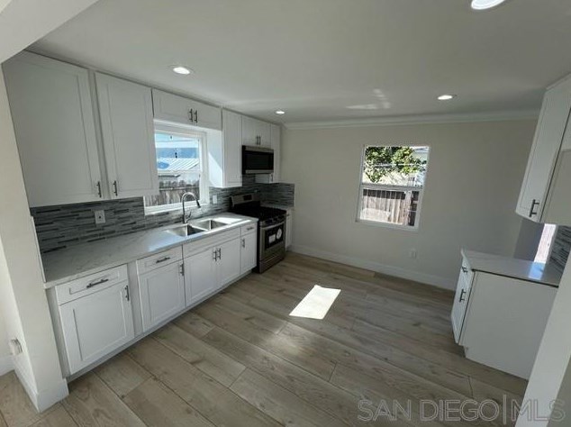 3596 Birch St, San Diego, CA 92113-3933