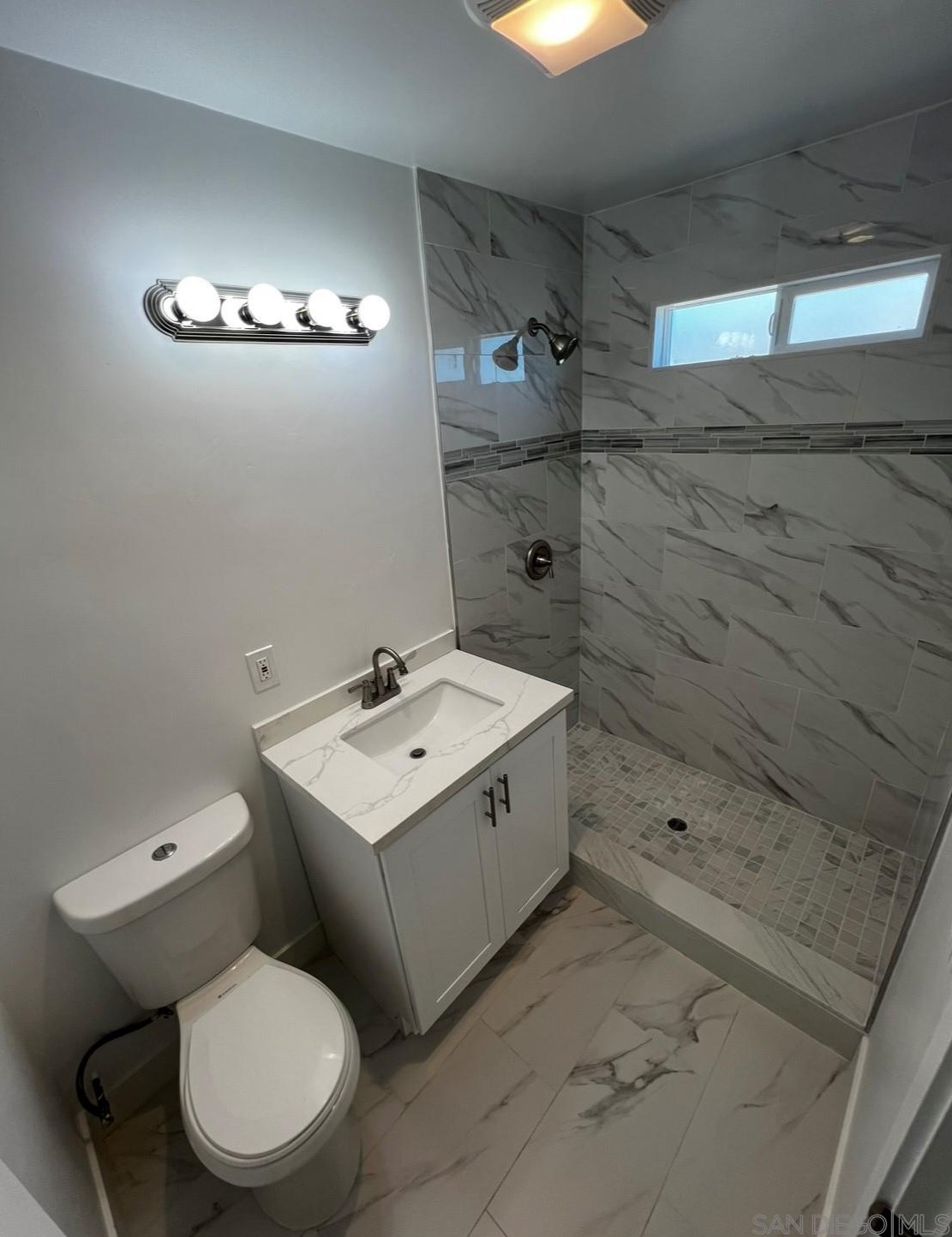 3596 Birch St, San Diego CA 92113-3935 exterior