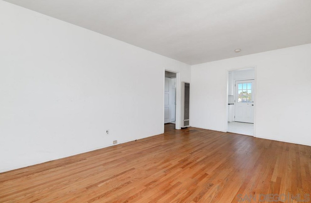 4230 60th St, San Diego, CA 92115-5438