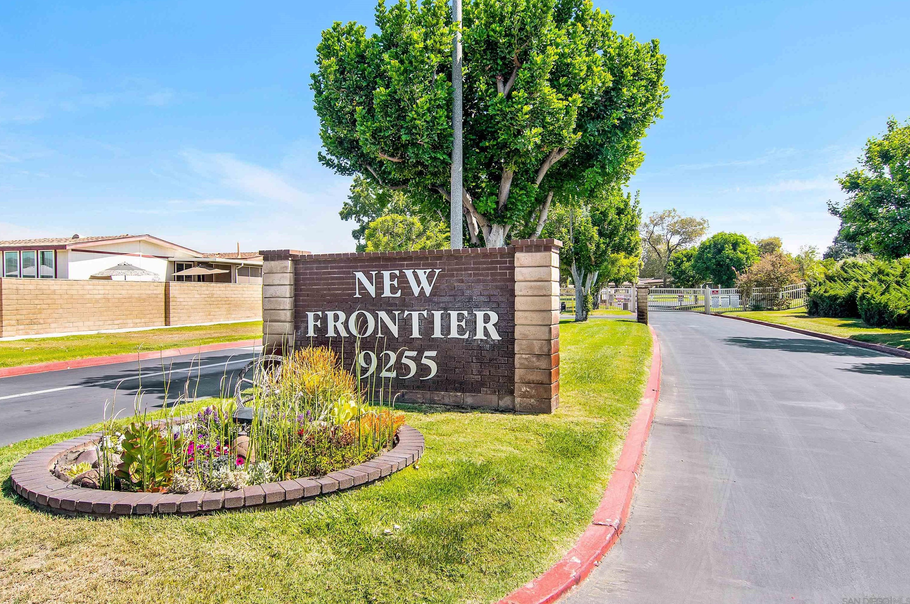 9255 Magnolia Ave, Santee CA  92071-3100 exterior