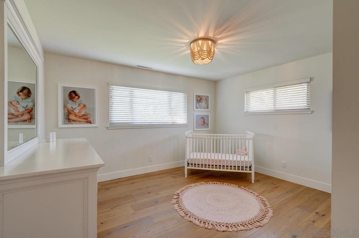 3019 Mesa Dr, Oceanside CA  92054-3705 exterior