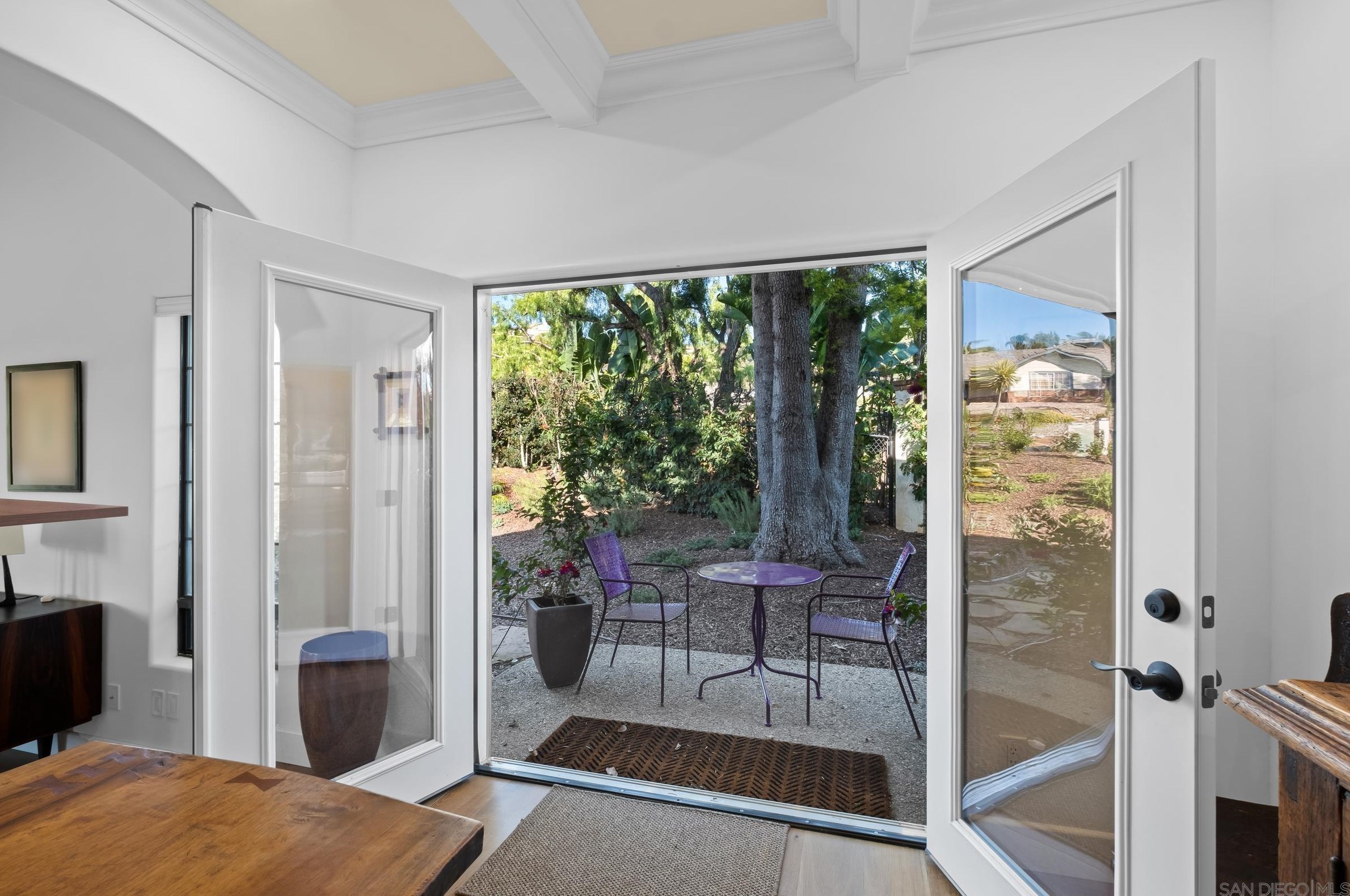 1719 Kings Rd, Vista CA  92084-3639 exterior