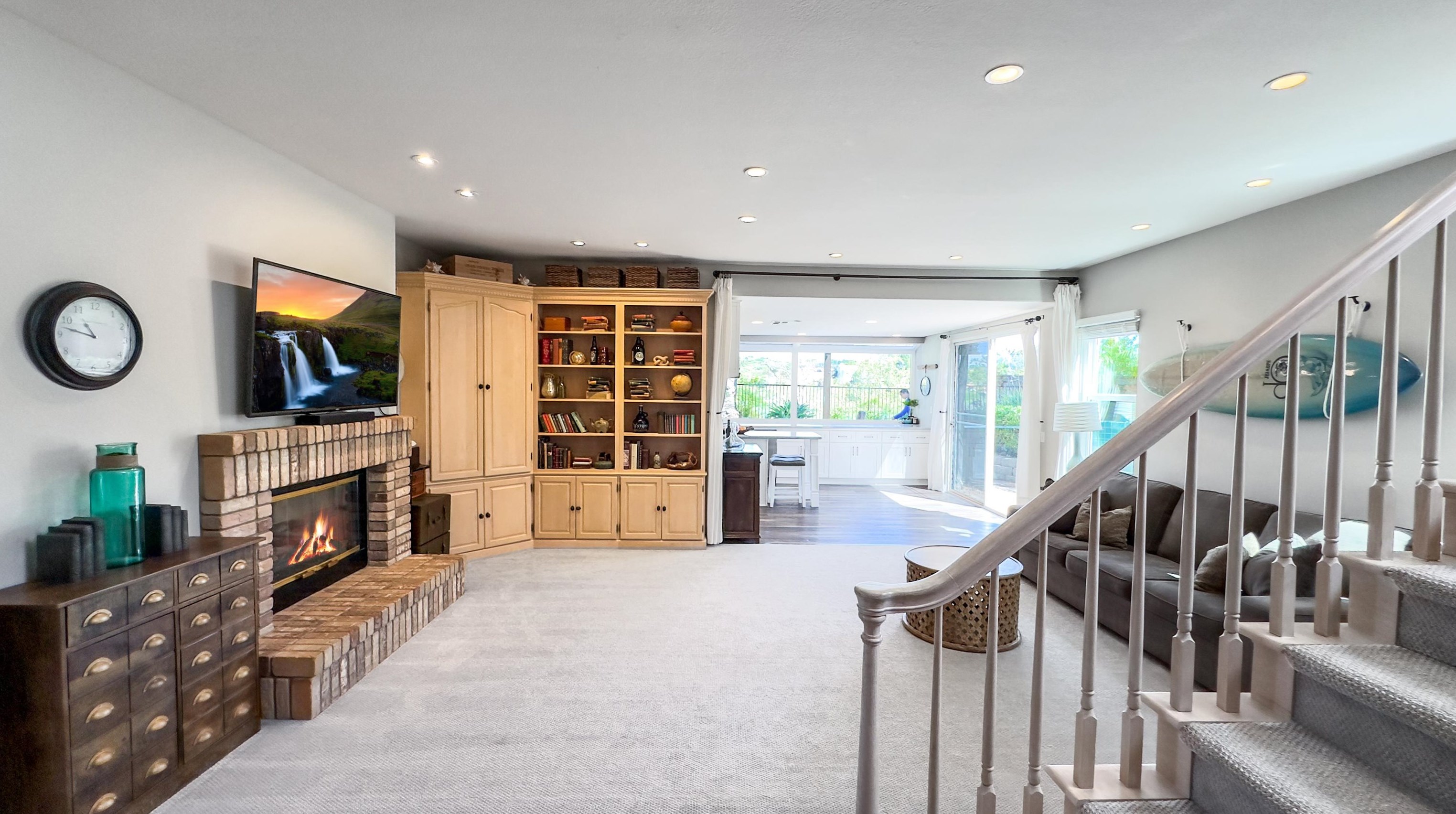 1616 Mountain Pass Cir, Vista CA  92081-8811 exterior