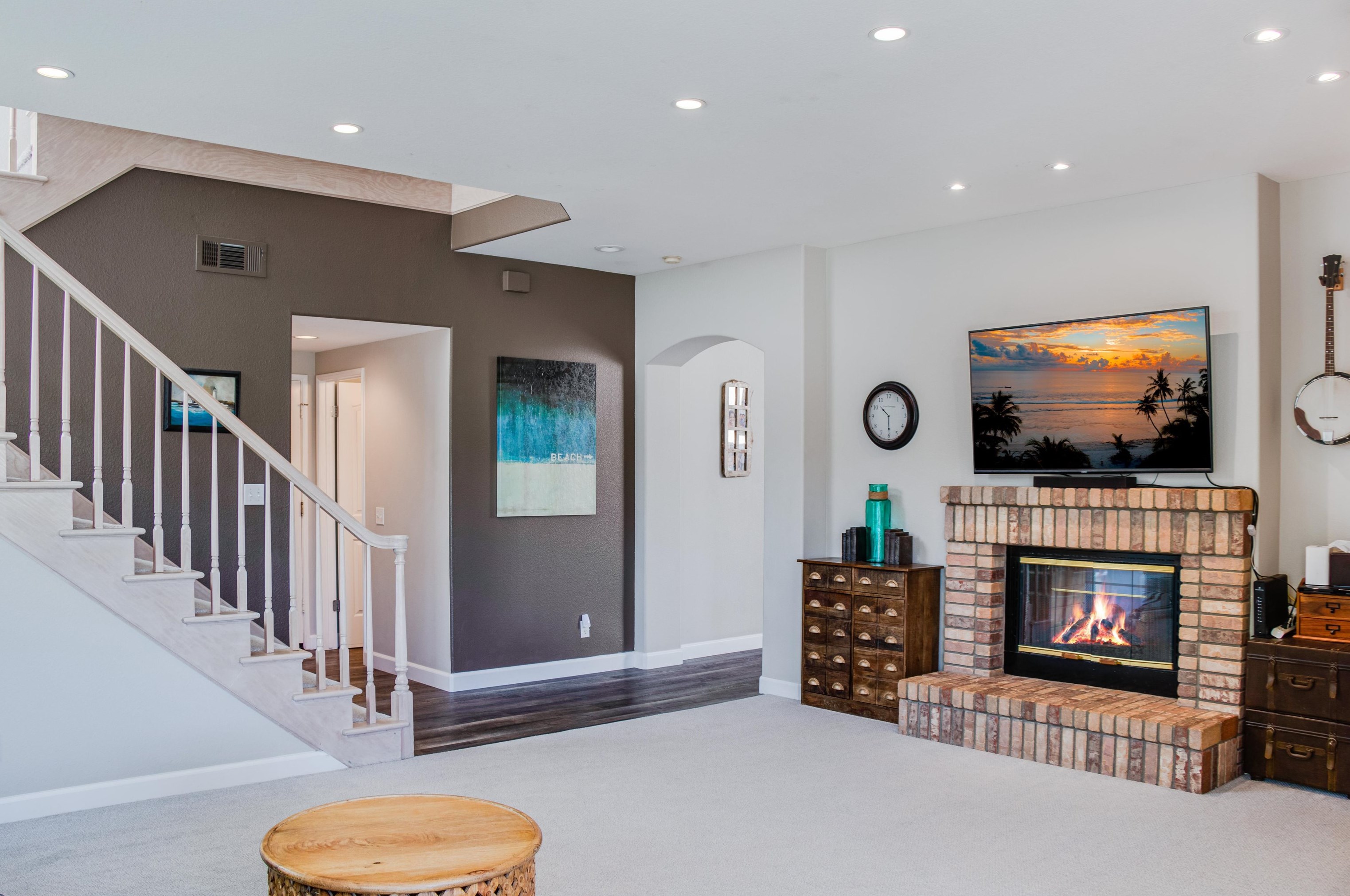 1616 Mountain Pass Cir, Vista CA  92081-8811 exterior