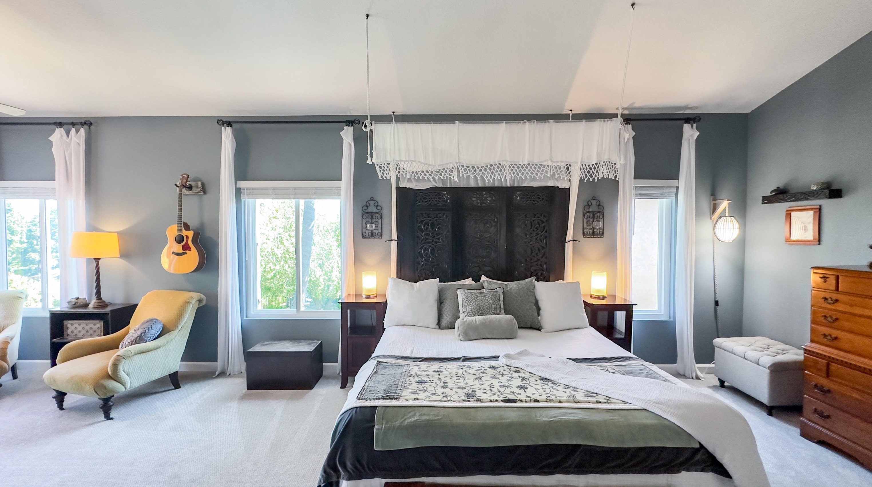 1616 Mountain Pass Cir, Vista CA  92081-8811 exterior