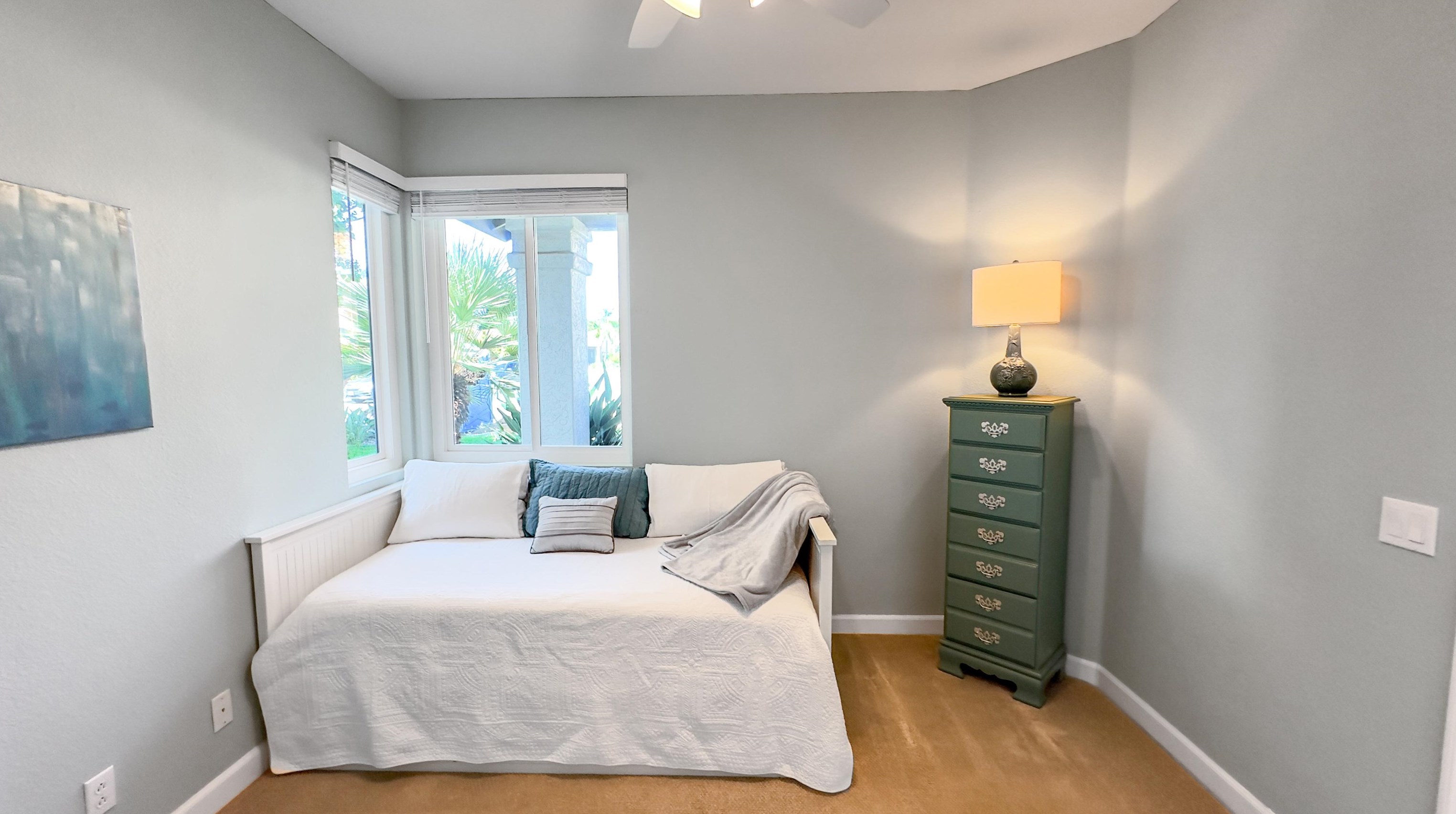 1616 Mountain Pass Cir, Vista CA  92081-8811 exterior