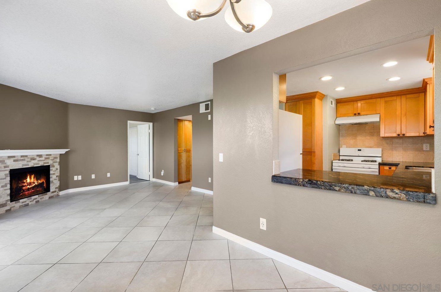 5064 Via Manos #a, Oceanside, CA 92057
