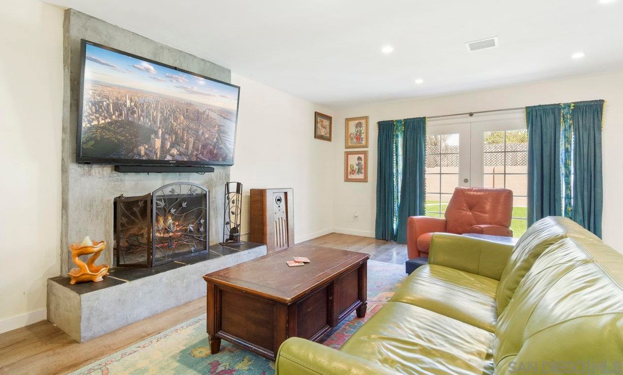 651 Landis Ave, Chula Vista CA  91910-5710 exterior