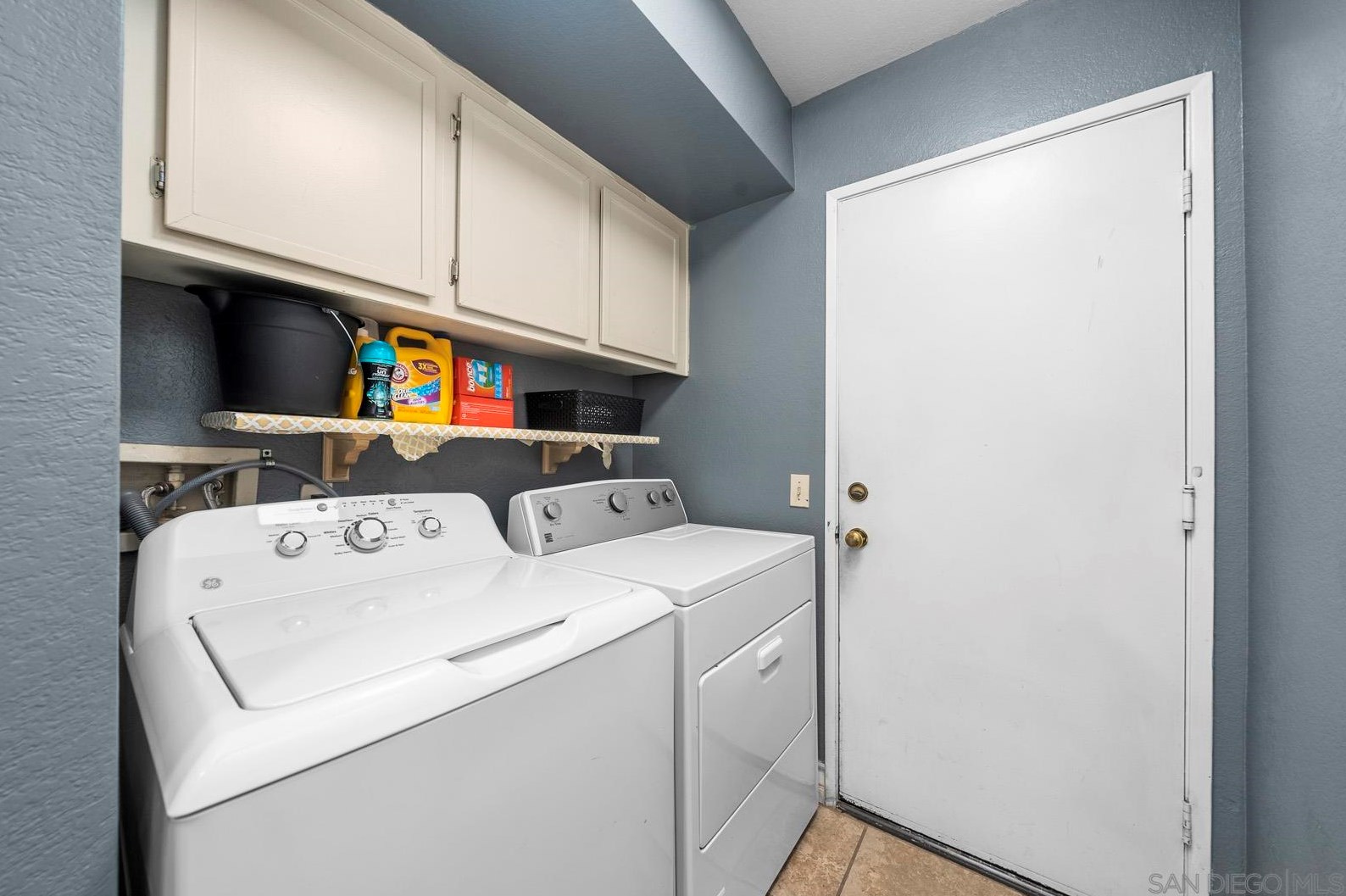 29769 Stonewood Rd, Temecula CA  92591-5303 exterior