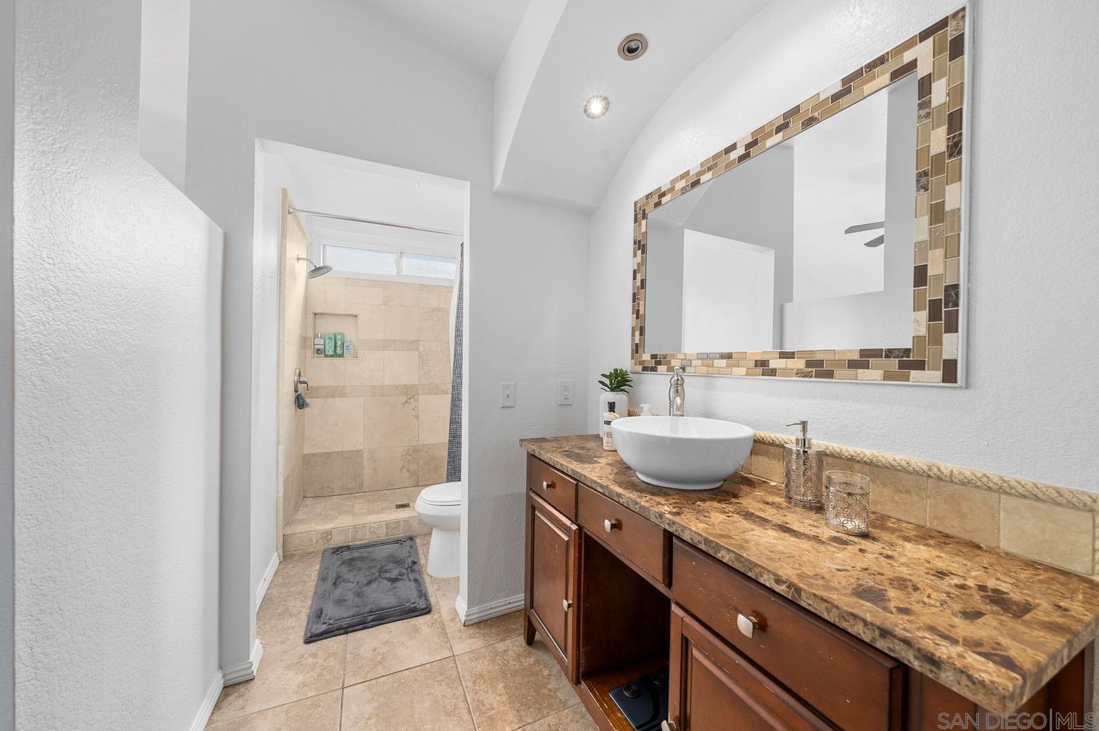 29769 Stonewood Rd, Temecula CA  92591-5303 exterior