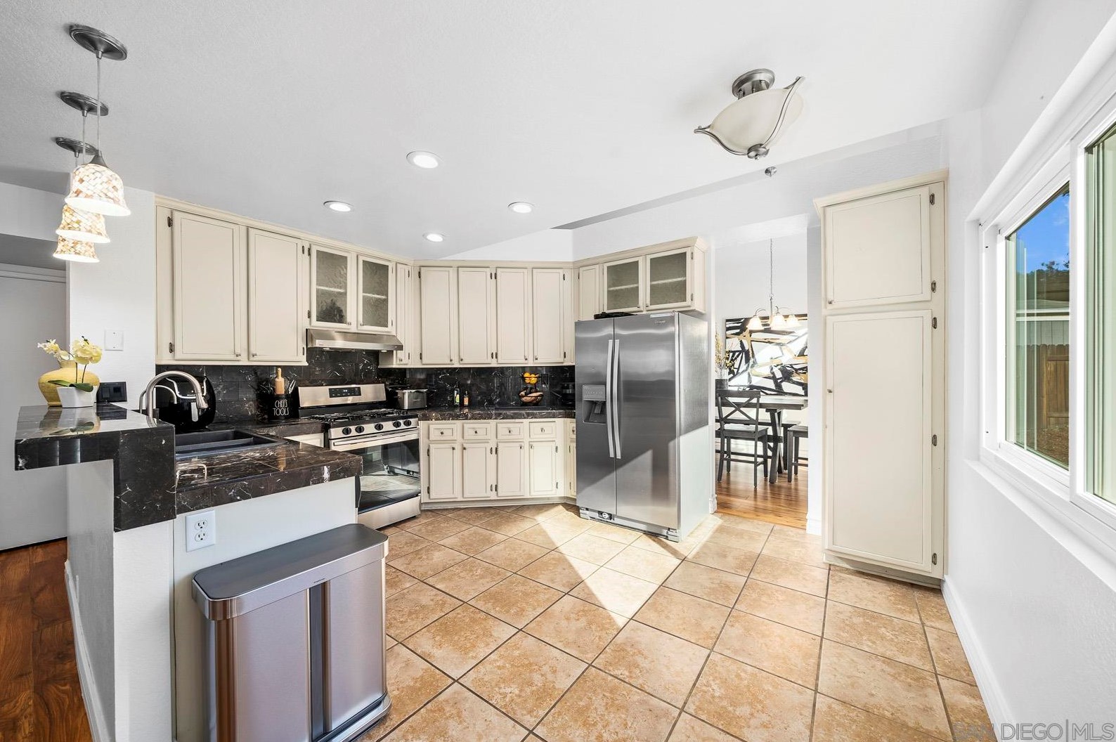 29769 Stonewood Rd, Temecula CA  92591-5303 exterior