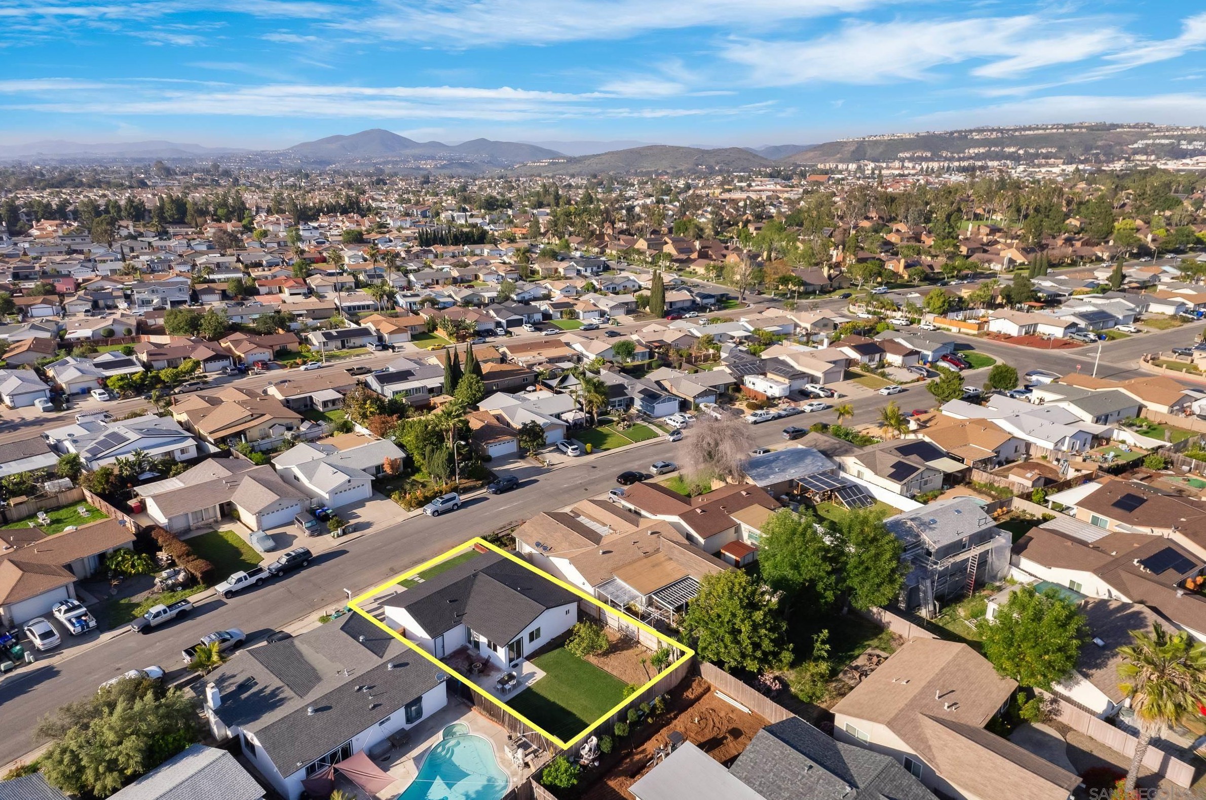 8685 Hebrides Dr, San Diego CA 92126-3314 exterior