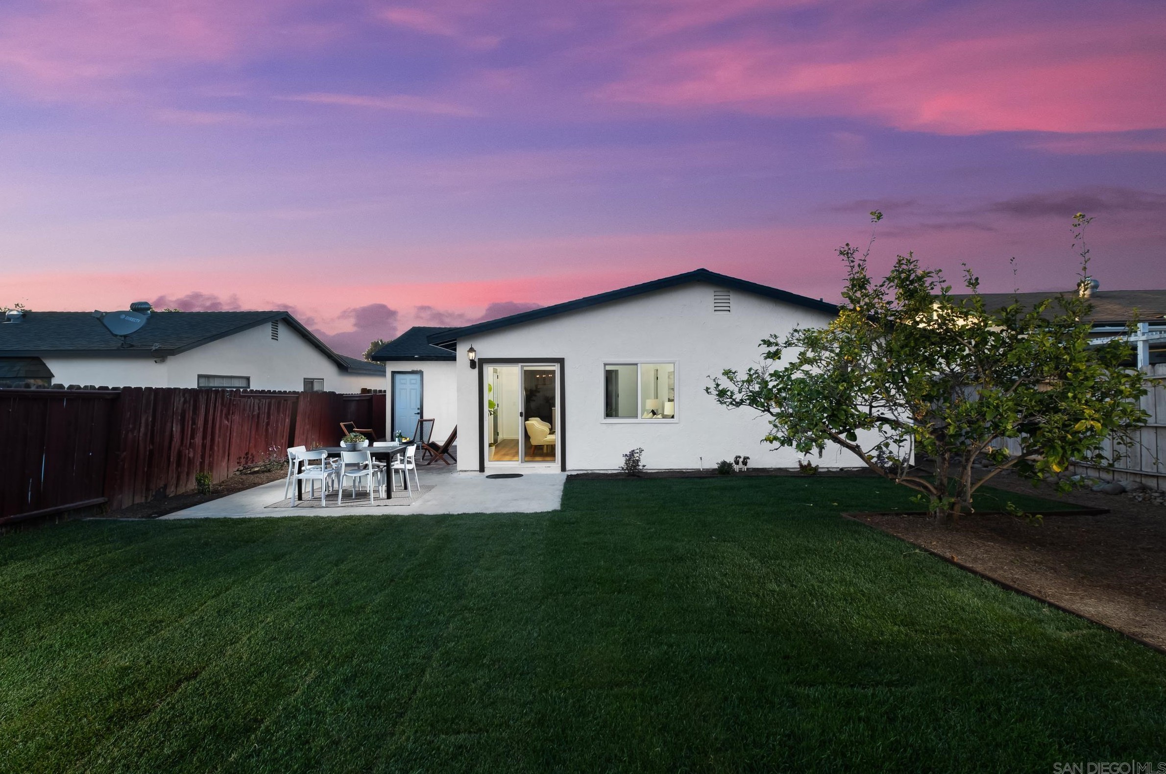 8685 Hebrides Dr, San Diego CA 92126-3314 exterior