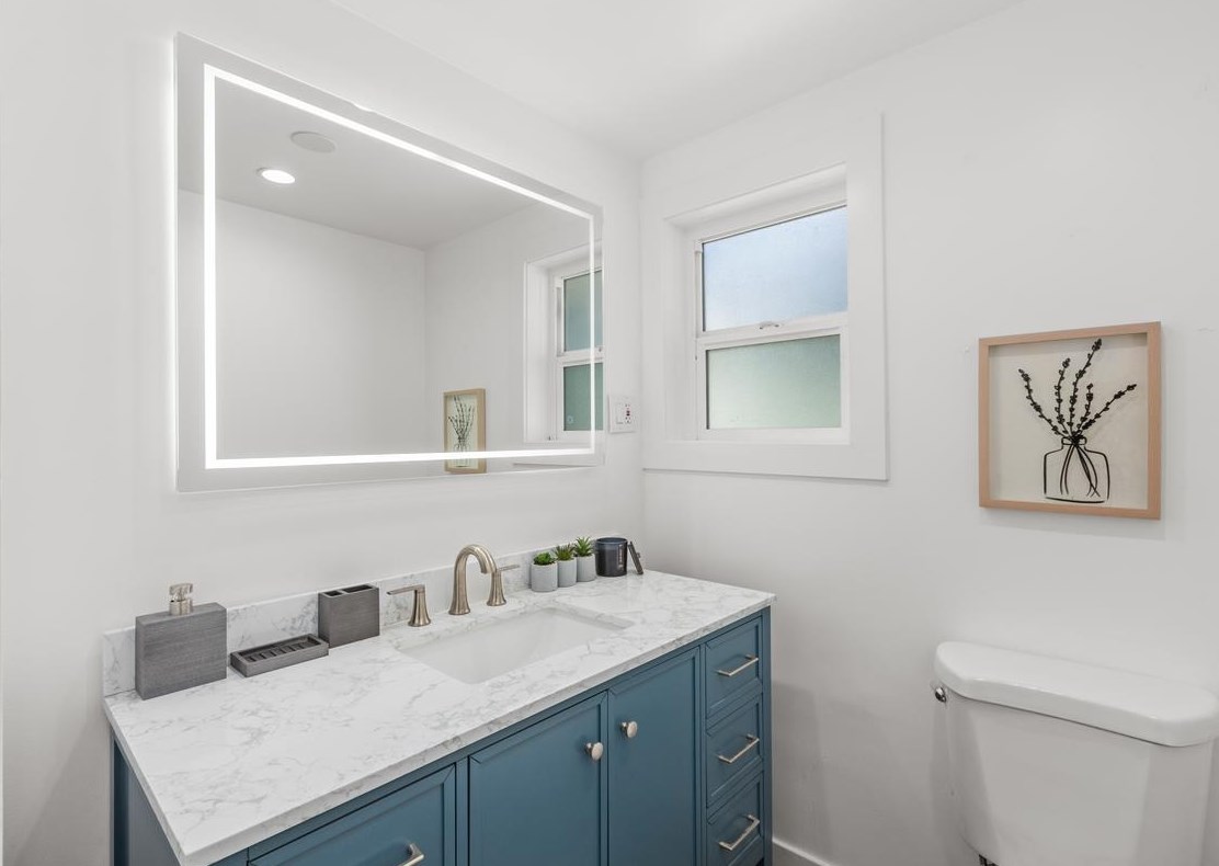 244 27th St, San Diego CA  92102-3118 exterior