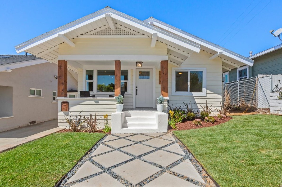 244 27th St, San Diego CA  92102-3118 exterior