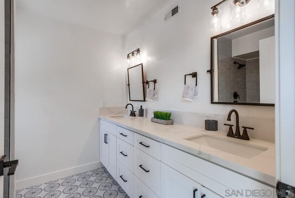 774 Grey Hawk Ct, Oceanside CA  92057-6353 exterior