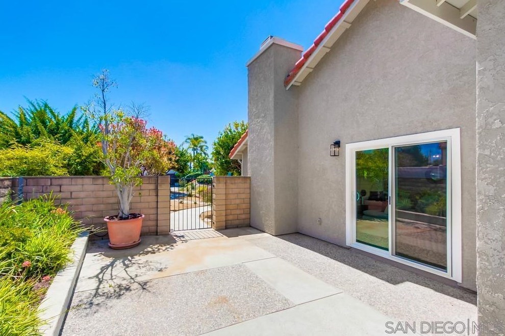 774 Grey Hawk Ct, Oceanside CA  92057-6353 exterior