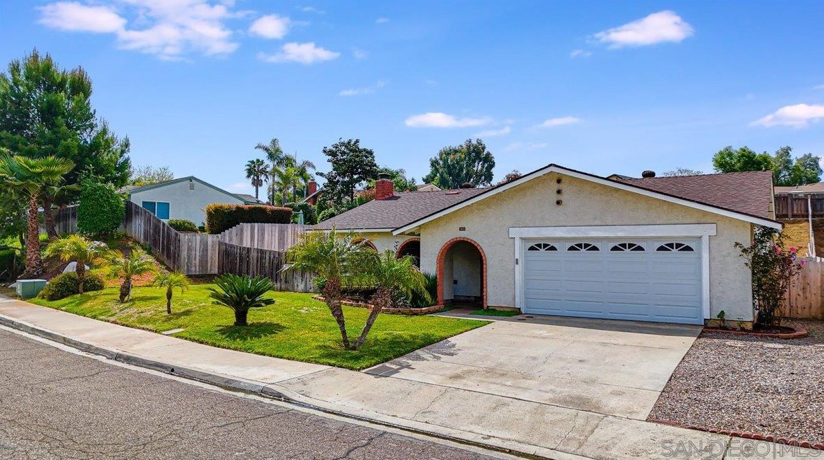 1419 Shadow Hills Dr, San Marcos, CA 92069-3243