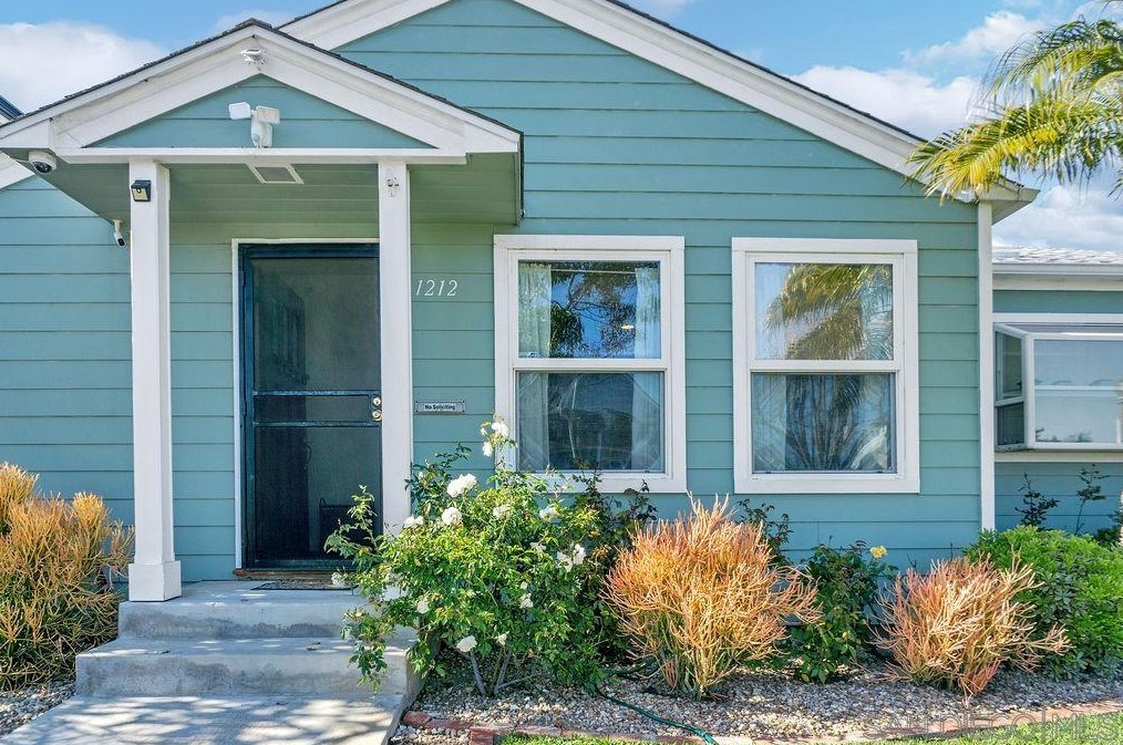 1212 Diamond St, San Diego, CA 92109-2644