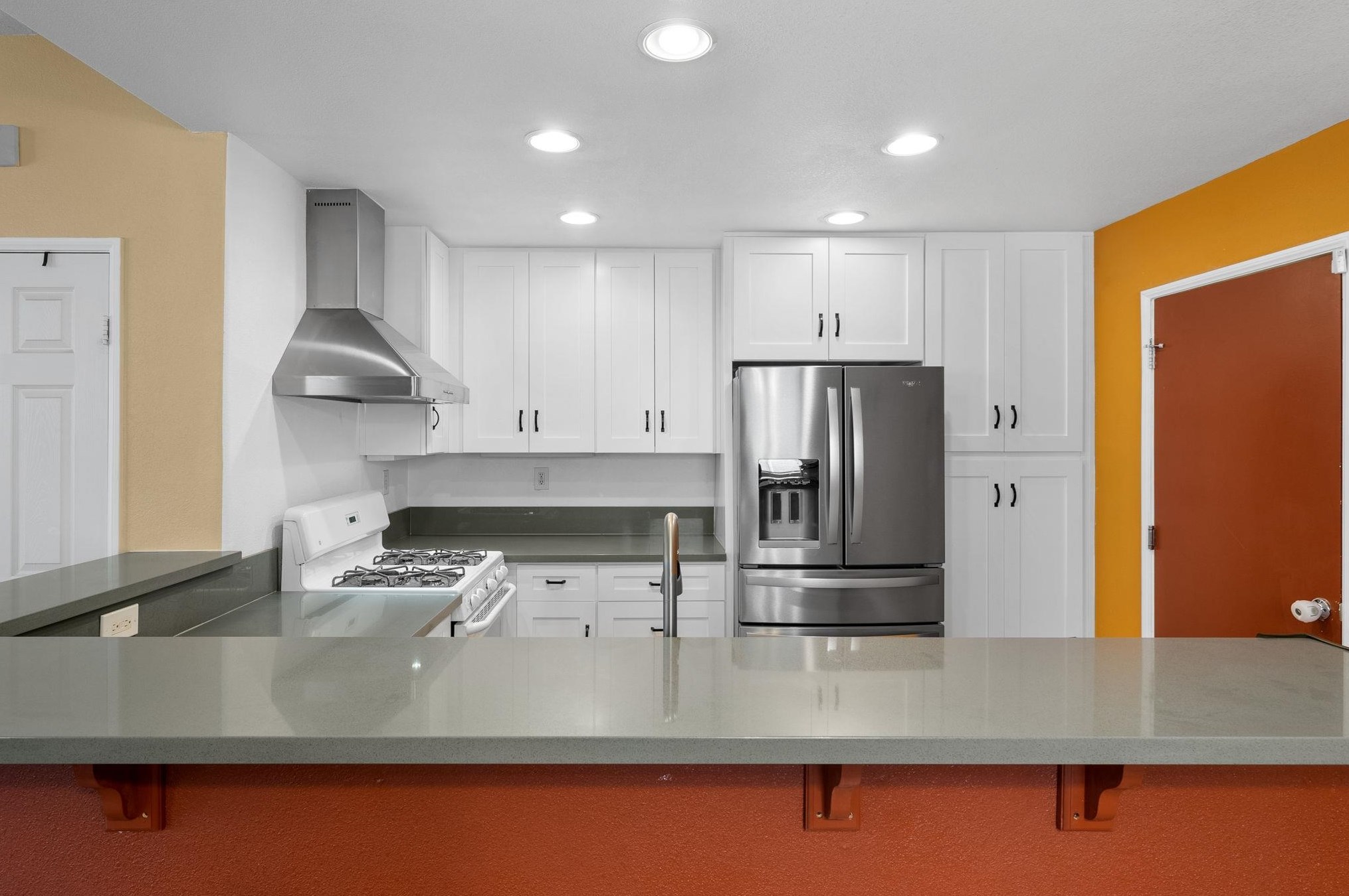 1354 Normandy Dr, Chula Vista CA  91913-3936 exterior