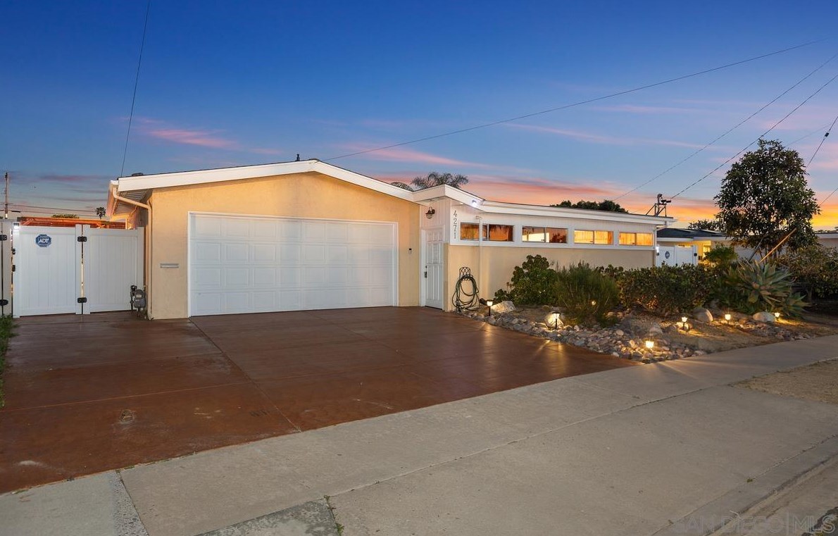 4271 Mount Henry Ave, San Diego, CA 92117-4702