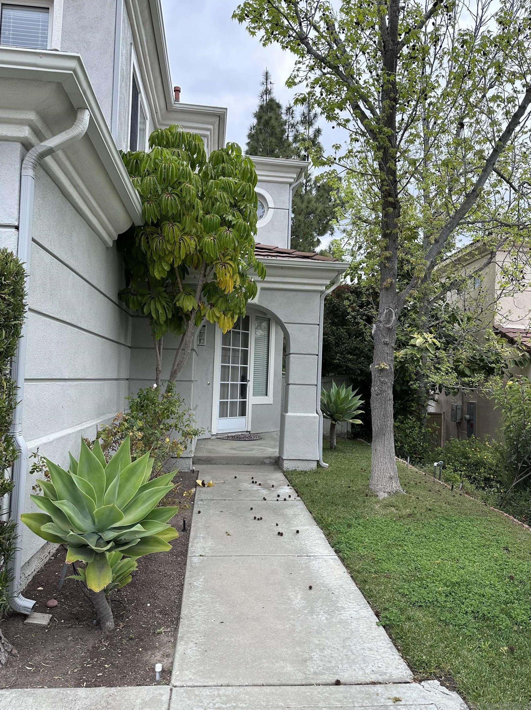 11980 Brewster Ct, San Diego, CA 92128