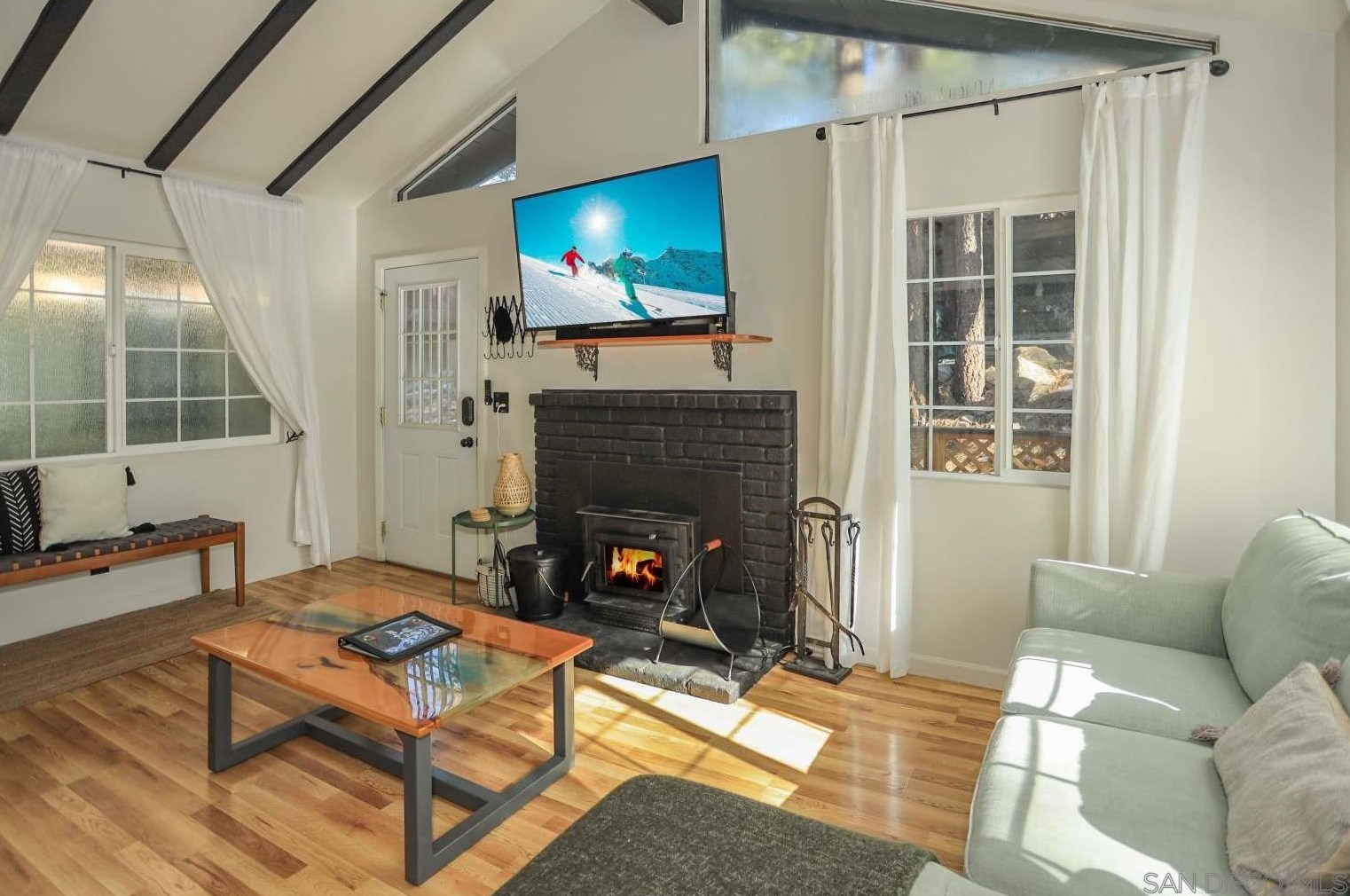 325 Hilltop Ln, Big Bear City CA  92314-9473 exterior
