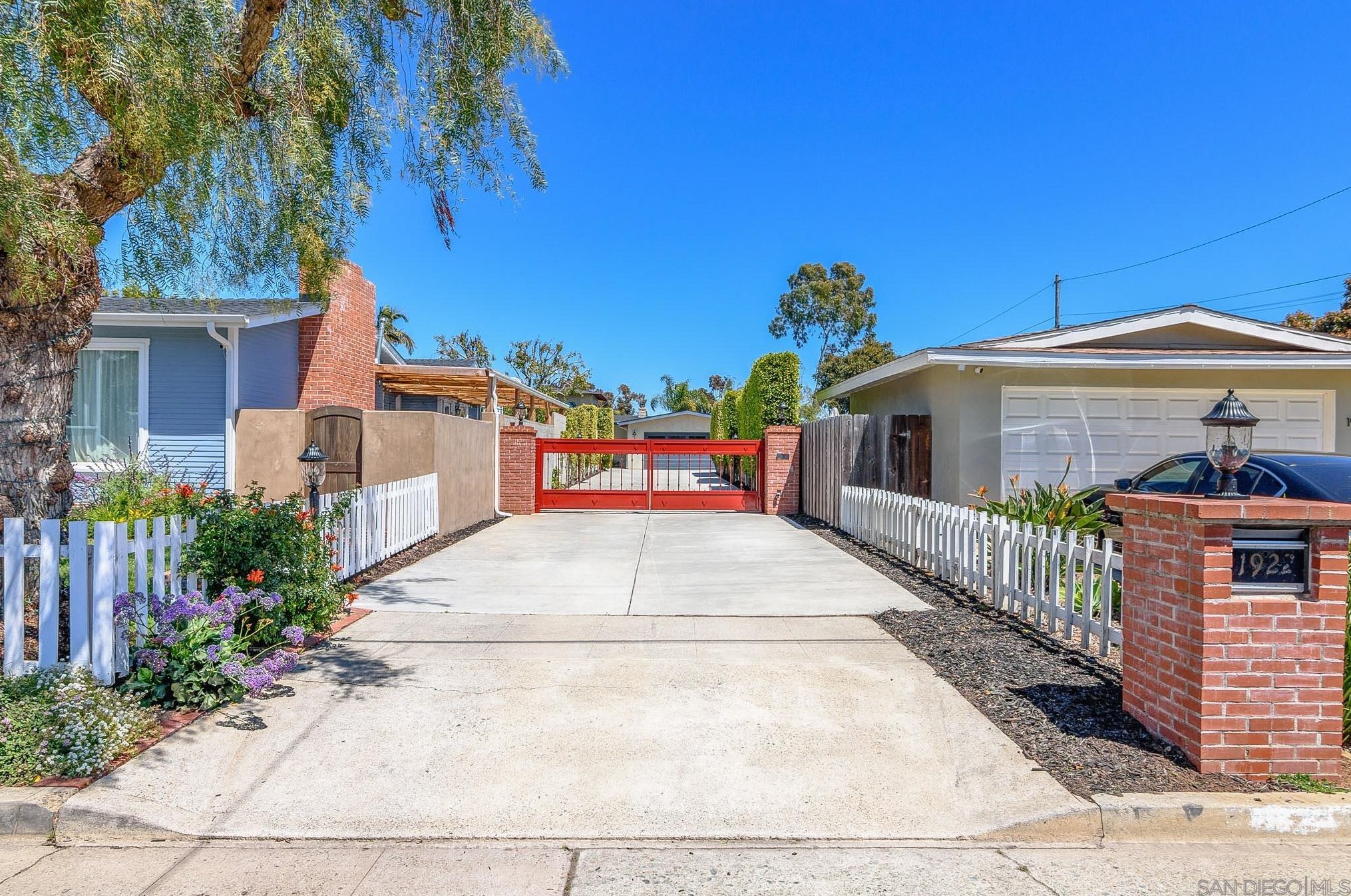 1922 Moreno St, Oceanside, CA 92054-6416